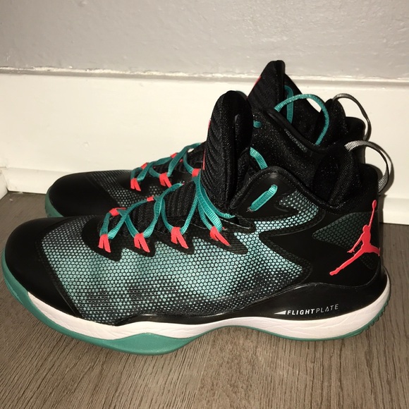 Jordan Sports Shoe - Picture 2 of 5